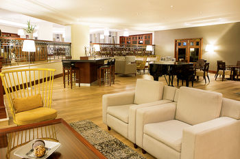 Hotel Lounge